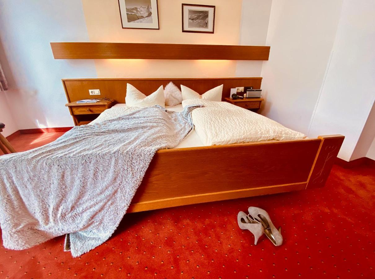 Schwarzer Adler Hotel Ландек Екстериор снимка
