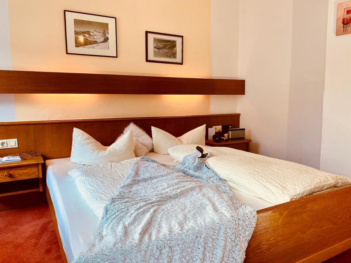 Schwarzer Adler Hotel Ландек Екстериор снимка