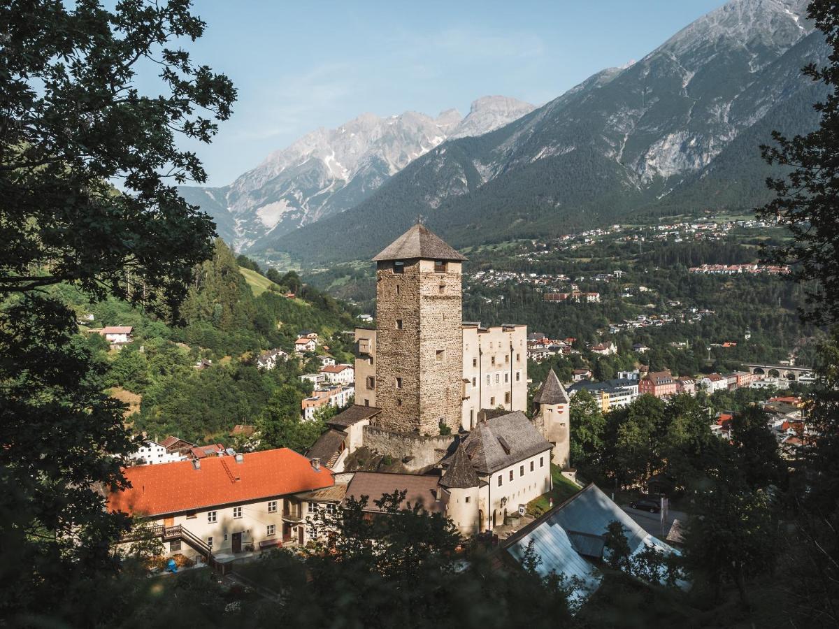 Schwarzer Adler Hotel Ландек Екстериор снимка