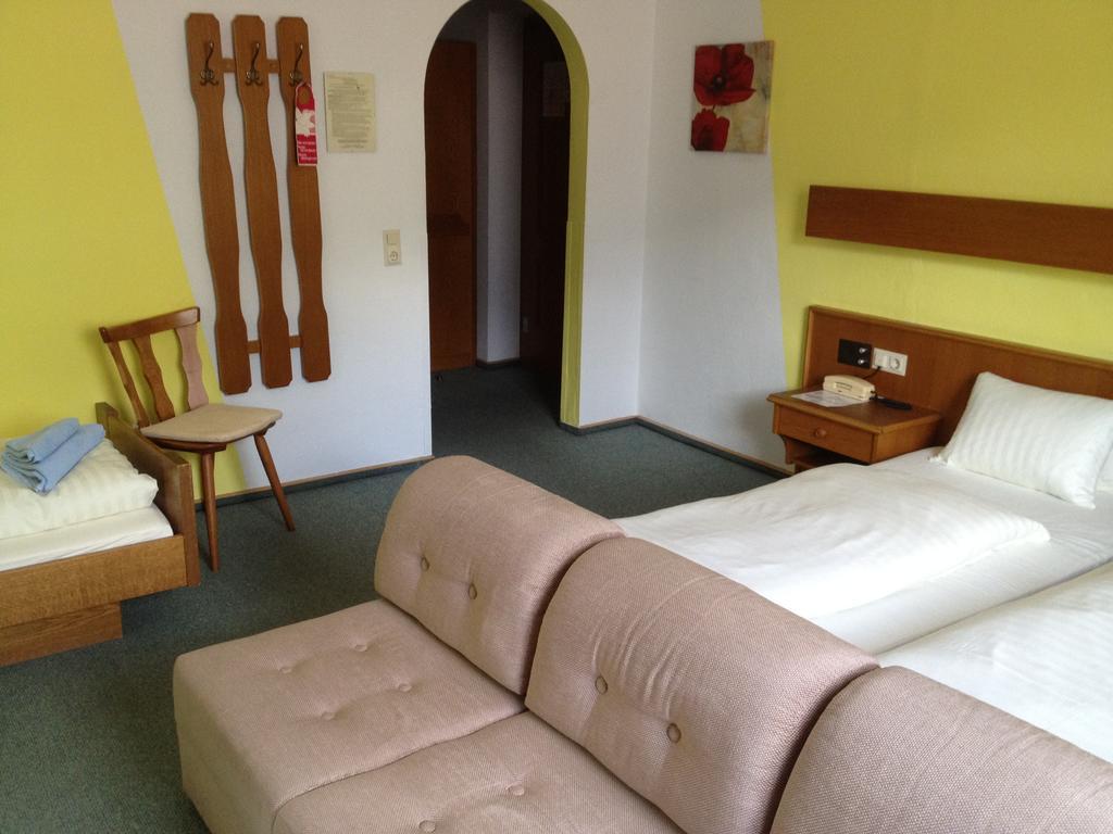 Schwarzer Adler Hotel Ландек Стая снимка