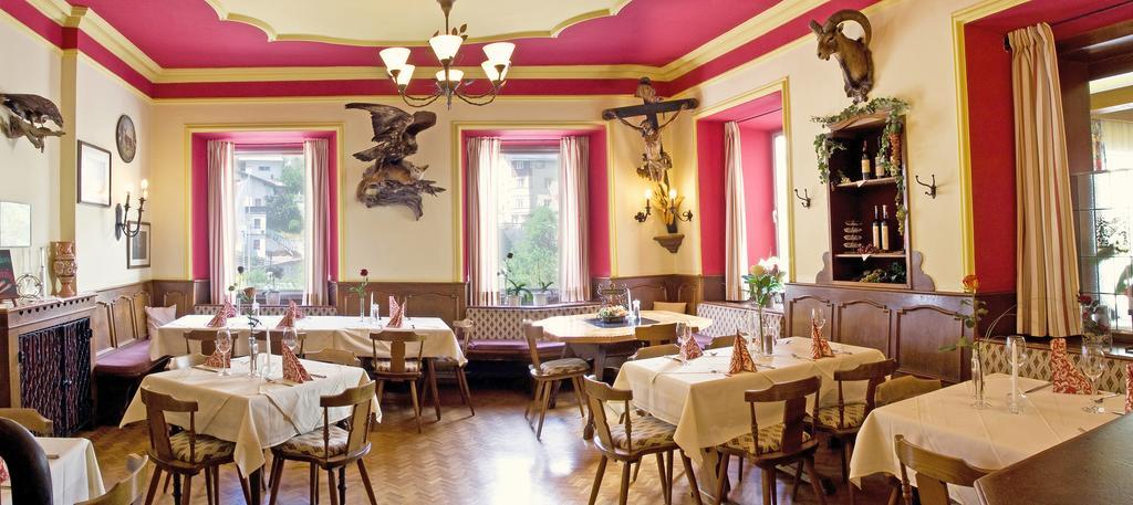 Schwarzer Adler Hotel Ландек Екстериор снимка