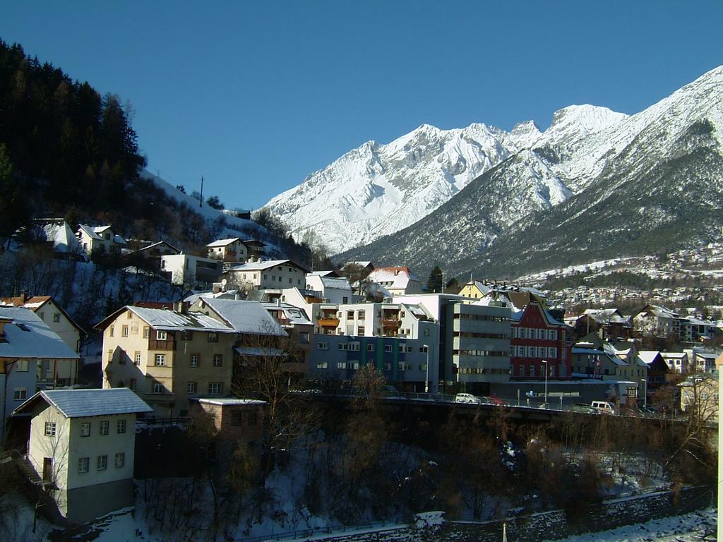 Schwarzer Adler Hotel Ландек Екстериор снимка