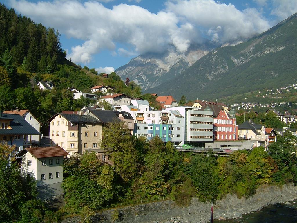 Schwarzer Adler Hotel Ландек Екстериор снимка