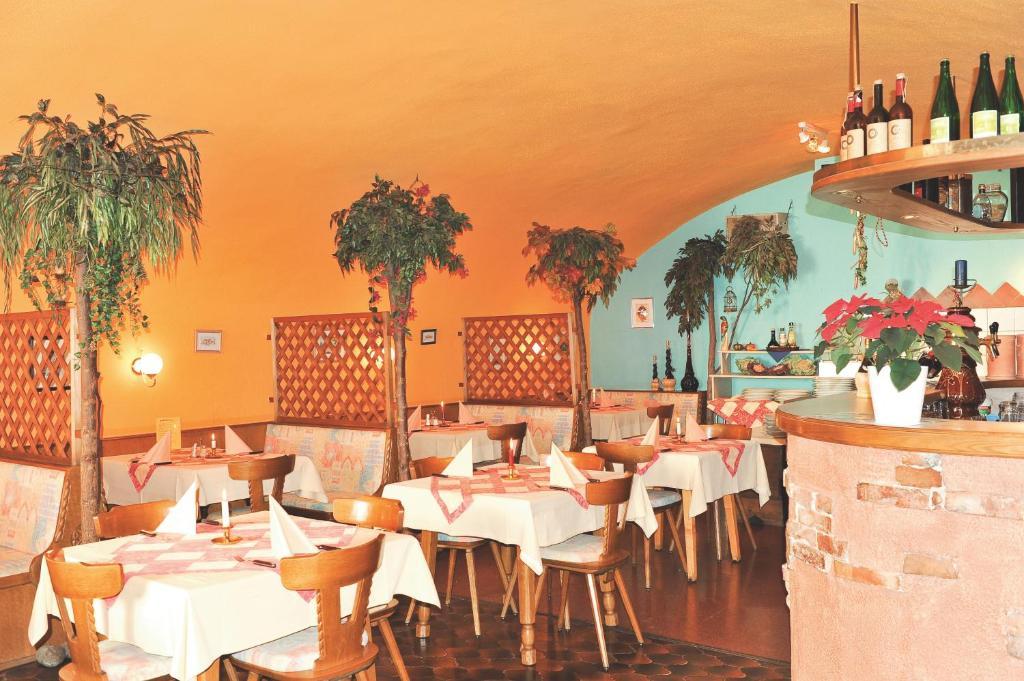 Schwarzer Adler Hotel Ландек Екстериор снимка
