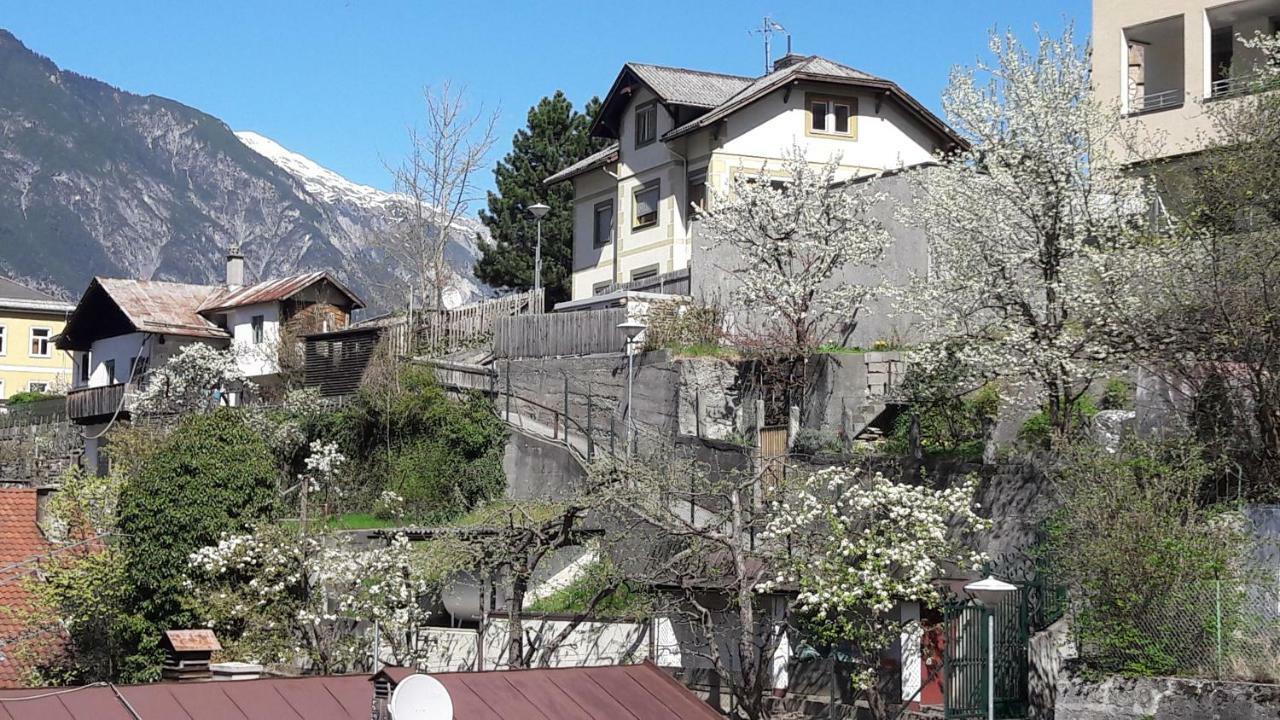 Schwarzer Adler Hotel Ландек Екстериор снимка
